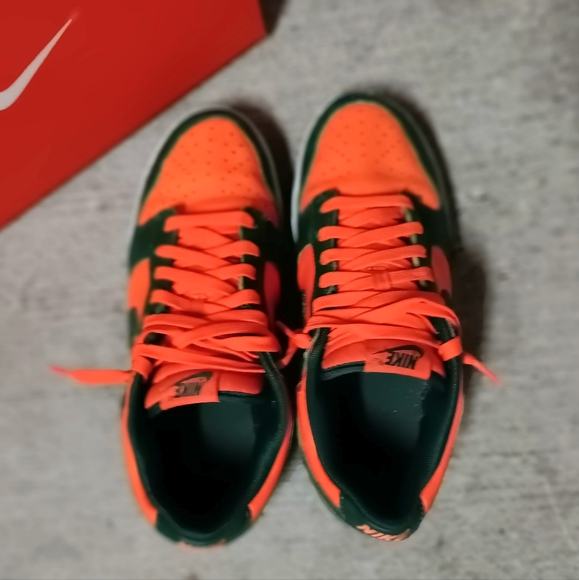 Nike Dunk Low "Miami Hurricanes" 10.5W / 9M - Picture 3 of 11